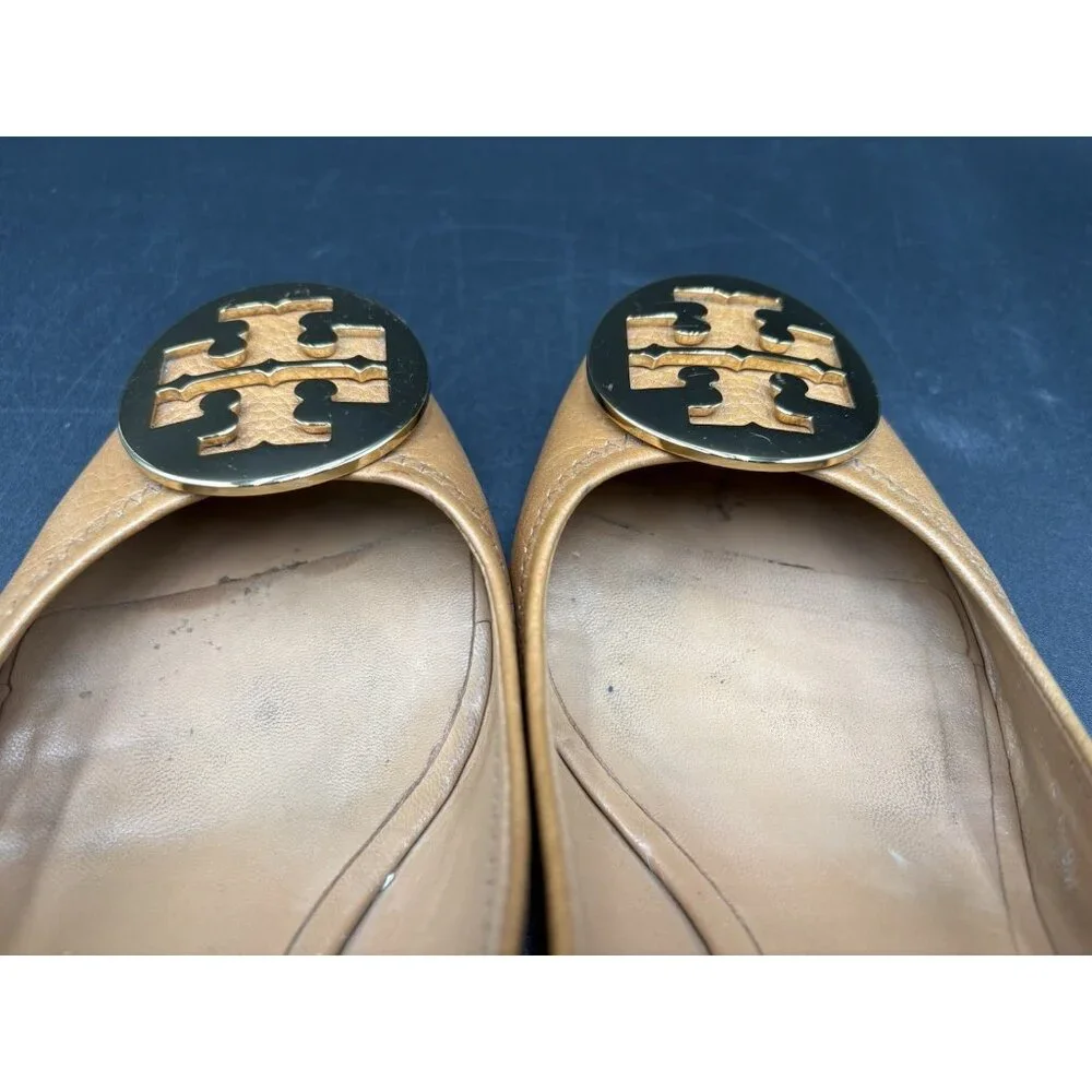 Tory Burch Sally Tan Leather Wedge Heels Gold Metal Logo Women’s Size 9M - Picture 11 of 12